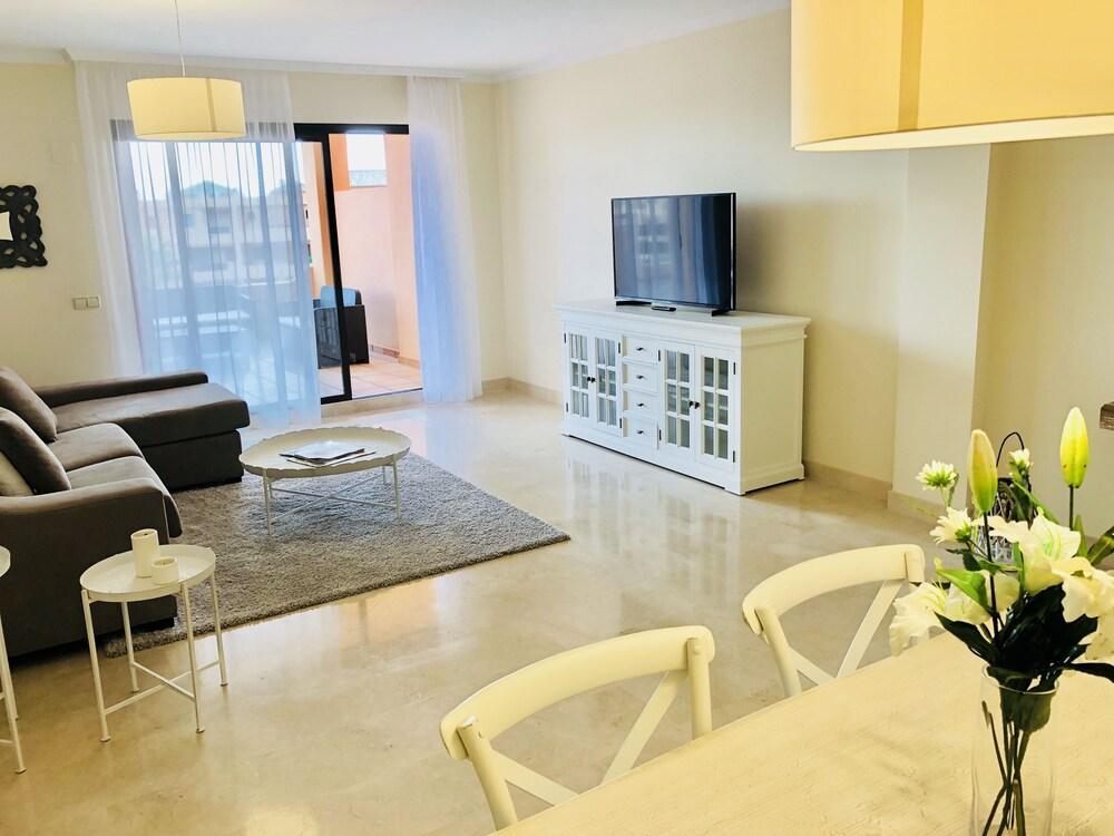Estepona - Casares Beach Golf Apartments Экстерьер фото