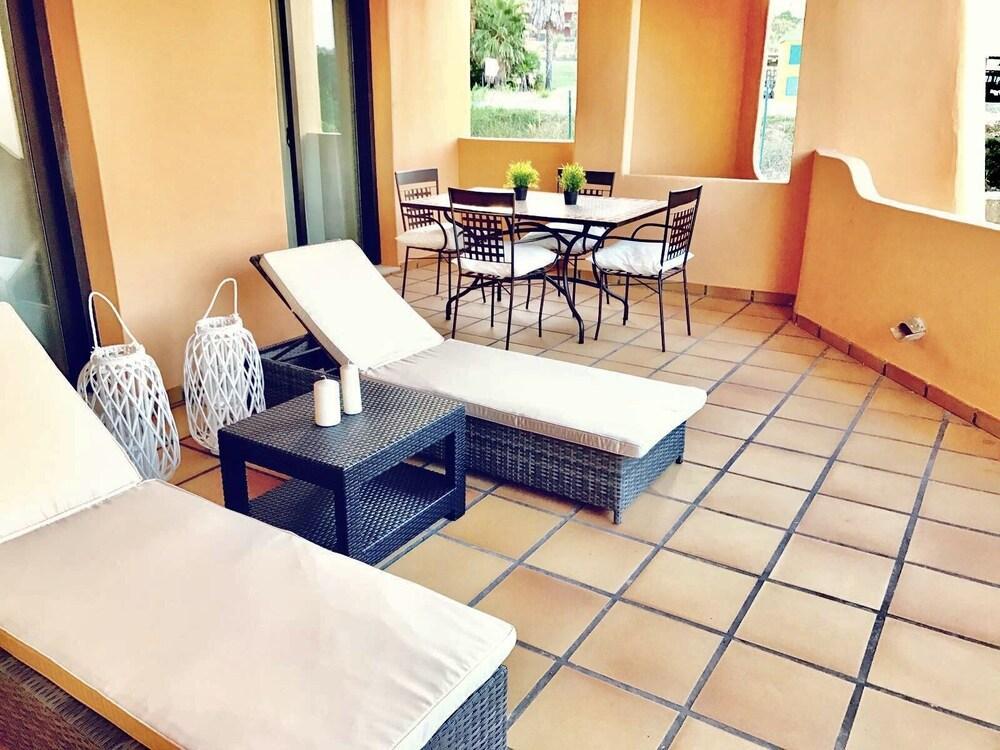 Estepona - Casares Beach Golf Apartments Экстерьер фото